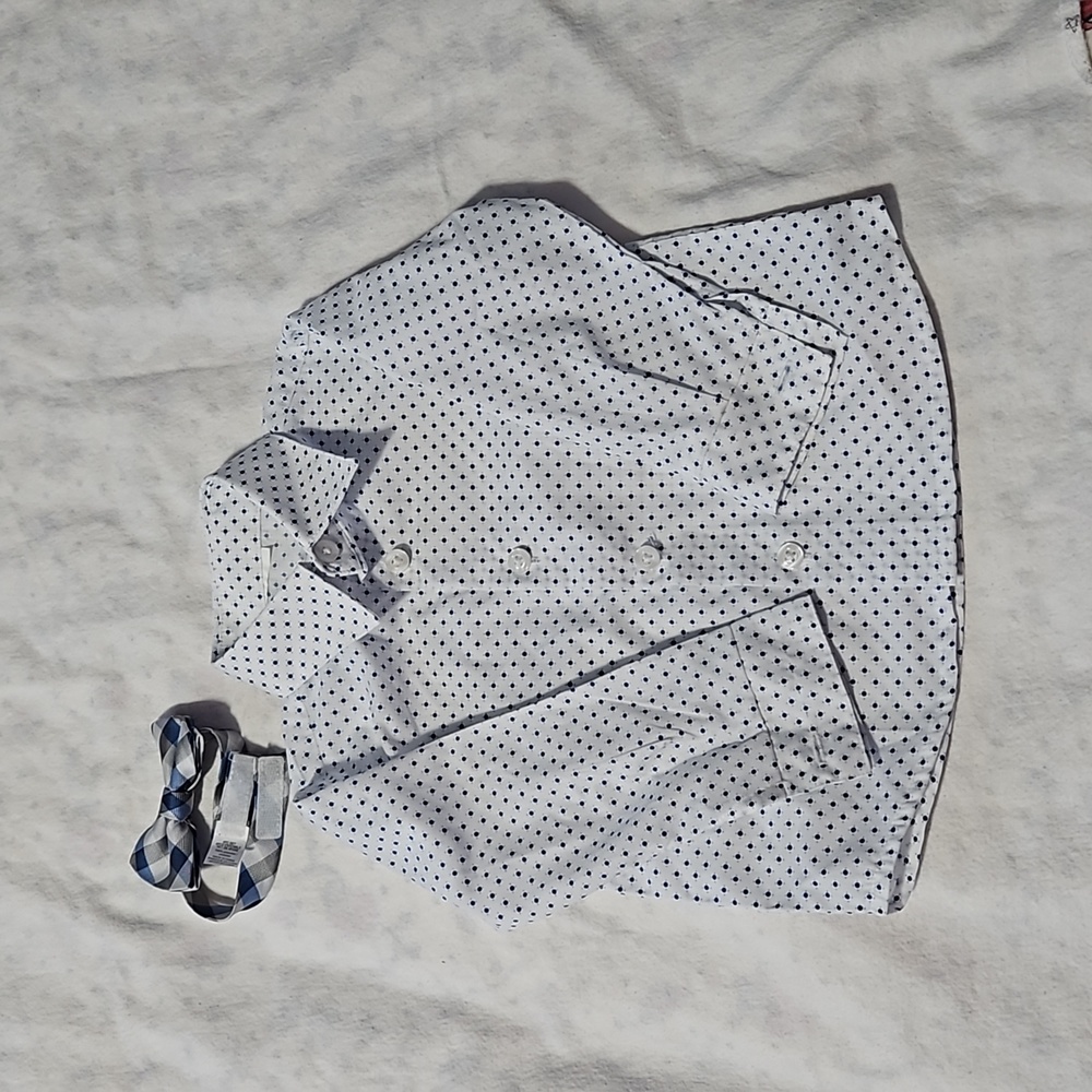 Suit - Picture 5 of 5